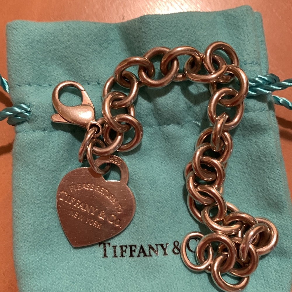 TIFFANY AND CO HEART BRACELET - Picture 9 of 9